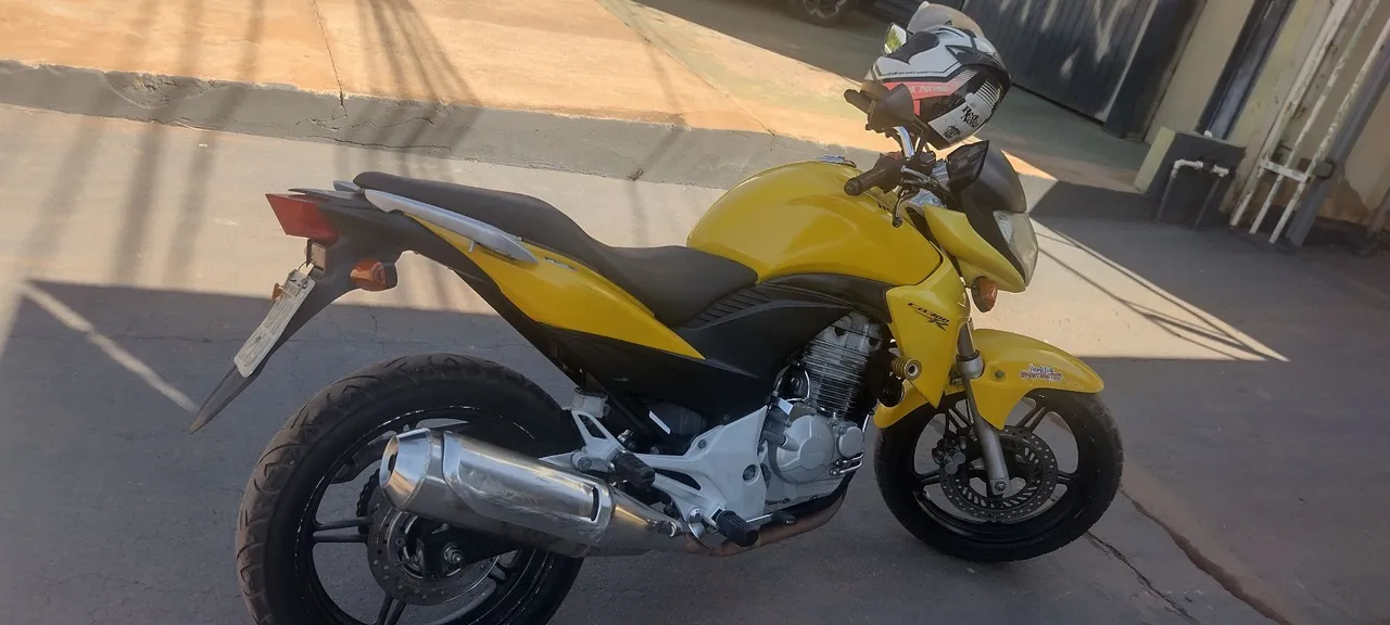 Cb300 valor 9 mil anos 2013