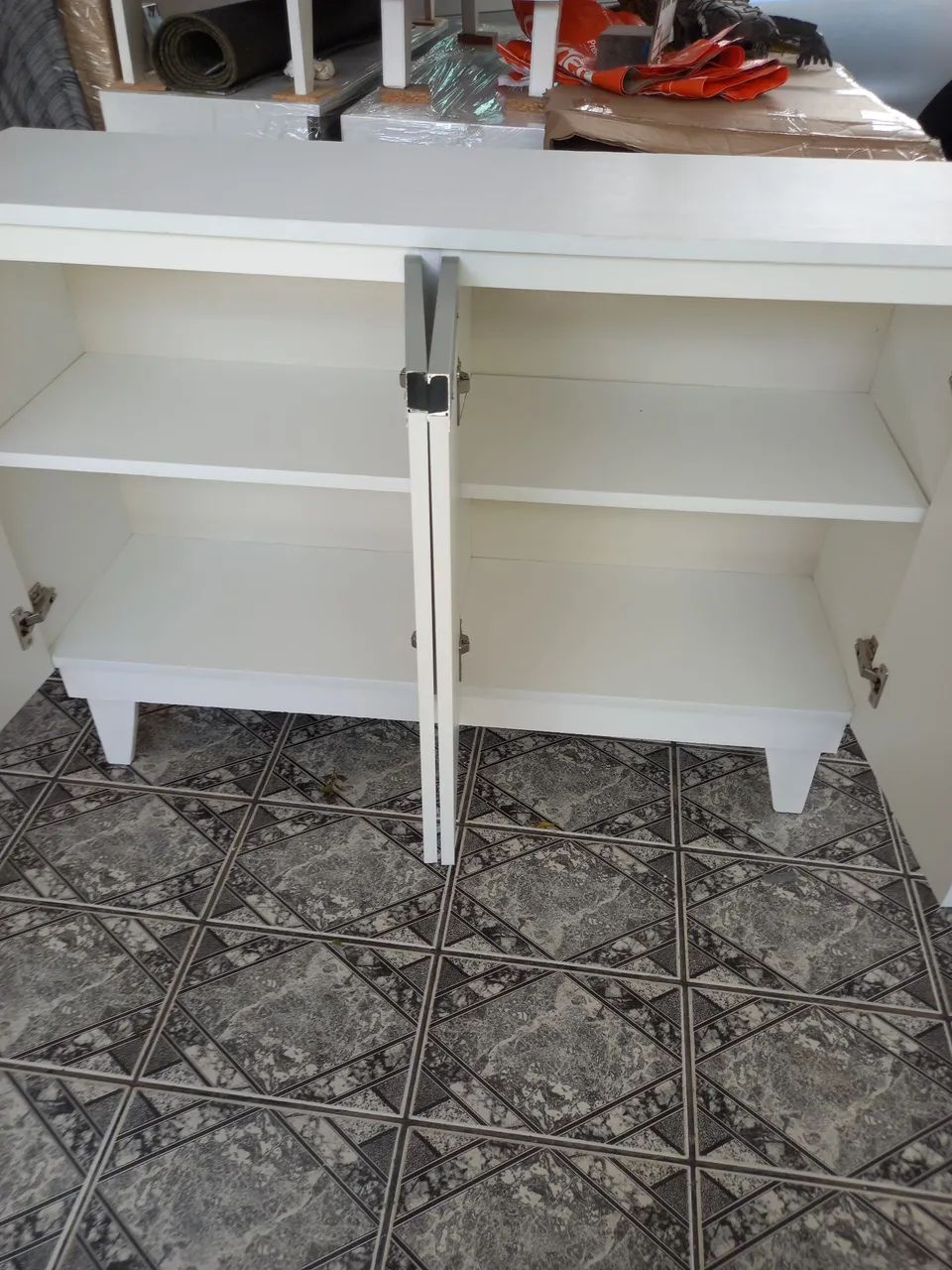Armário branco com design moderno - Foto 2