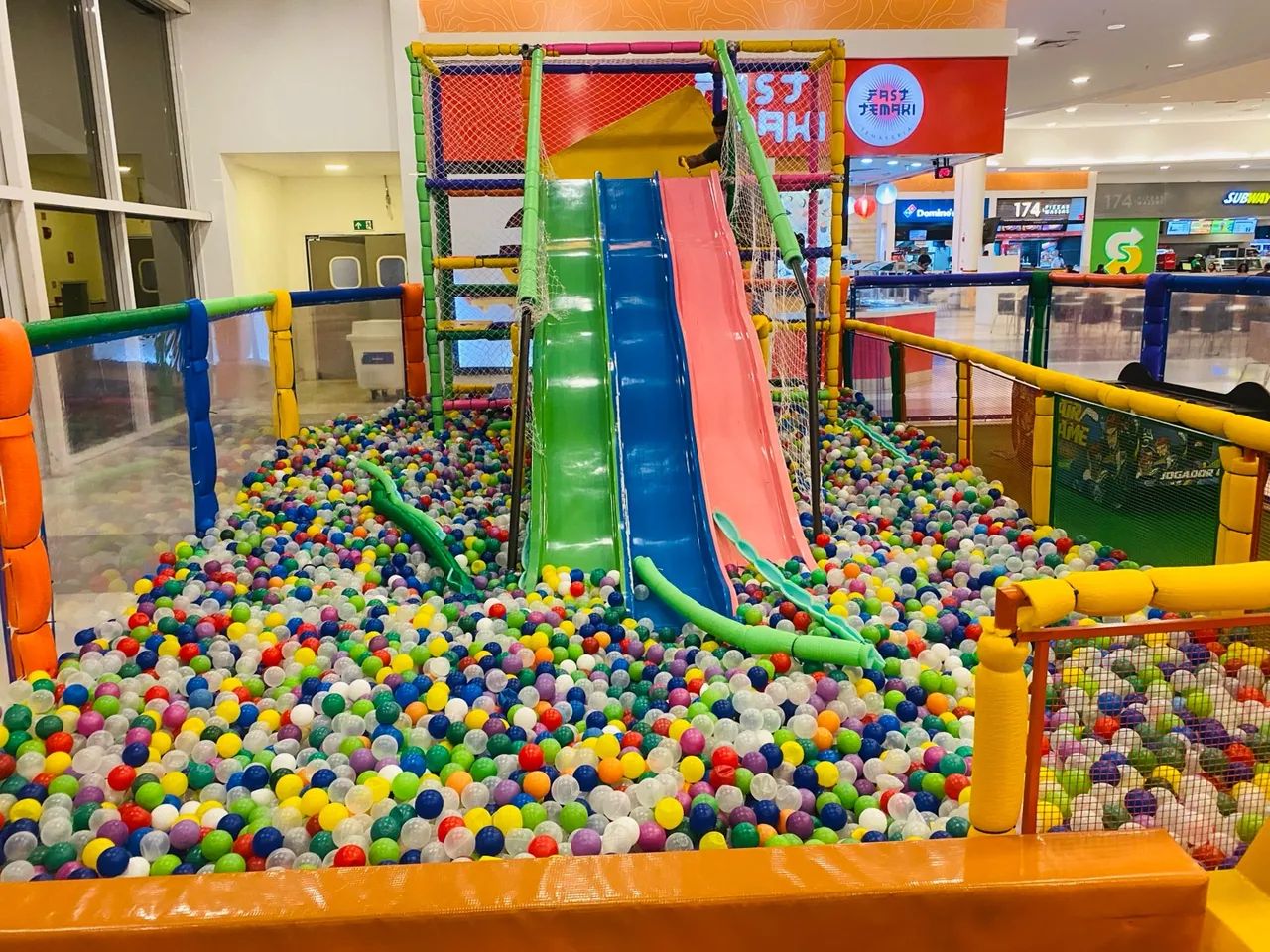 PROMOÇÃO !!!!!! ESPAÇO INFANTIL.