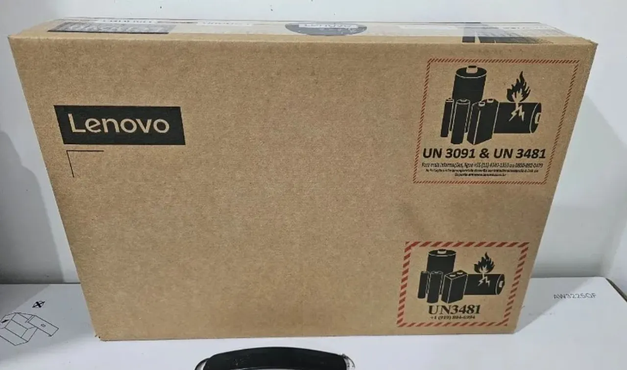 (Lacrado) Notebook Lenovo IdeaPad 1 15IAU7, Intel i5-1235U, 8GB, 512SSD, 15.6, Windows11