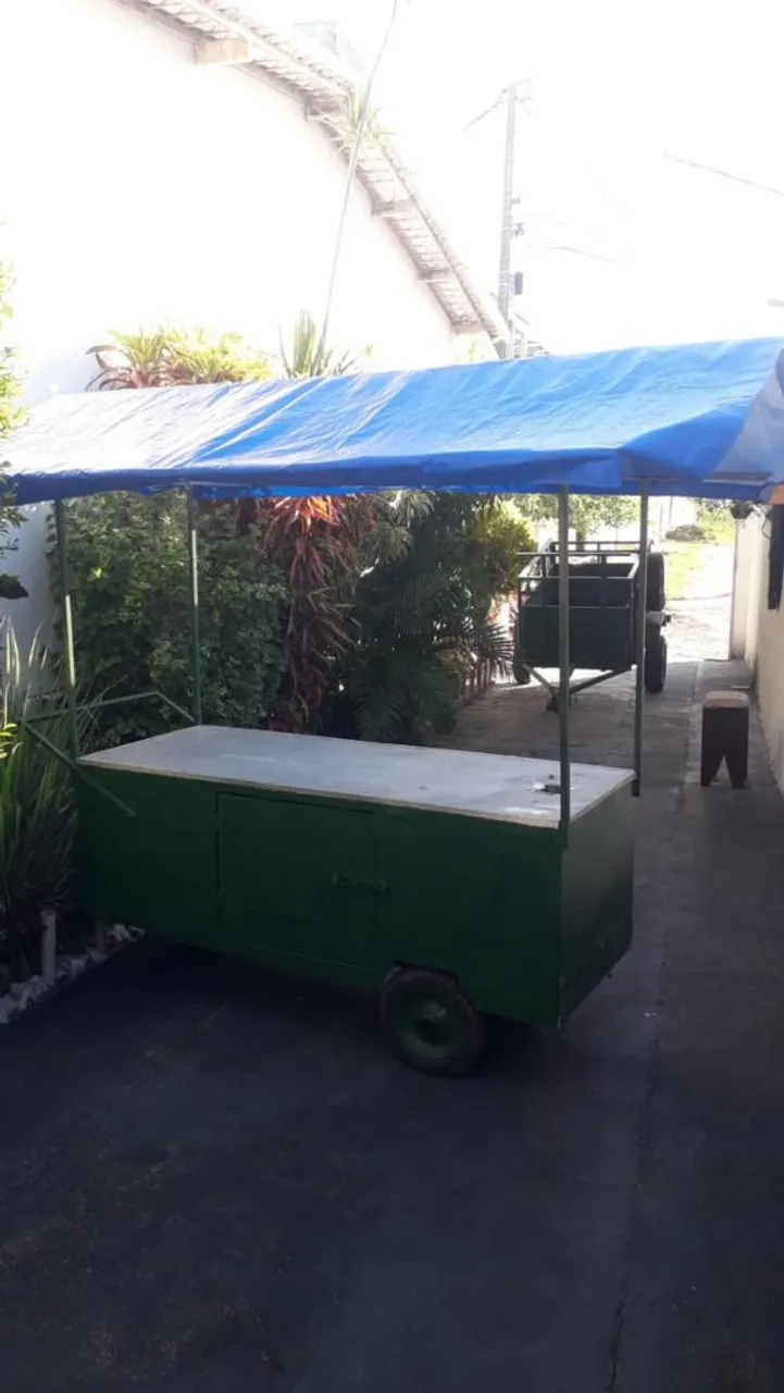 Carrinho de mão com cobertura