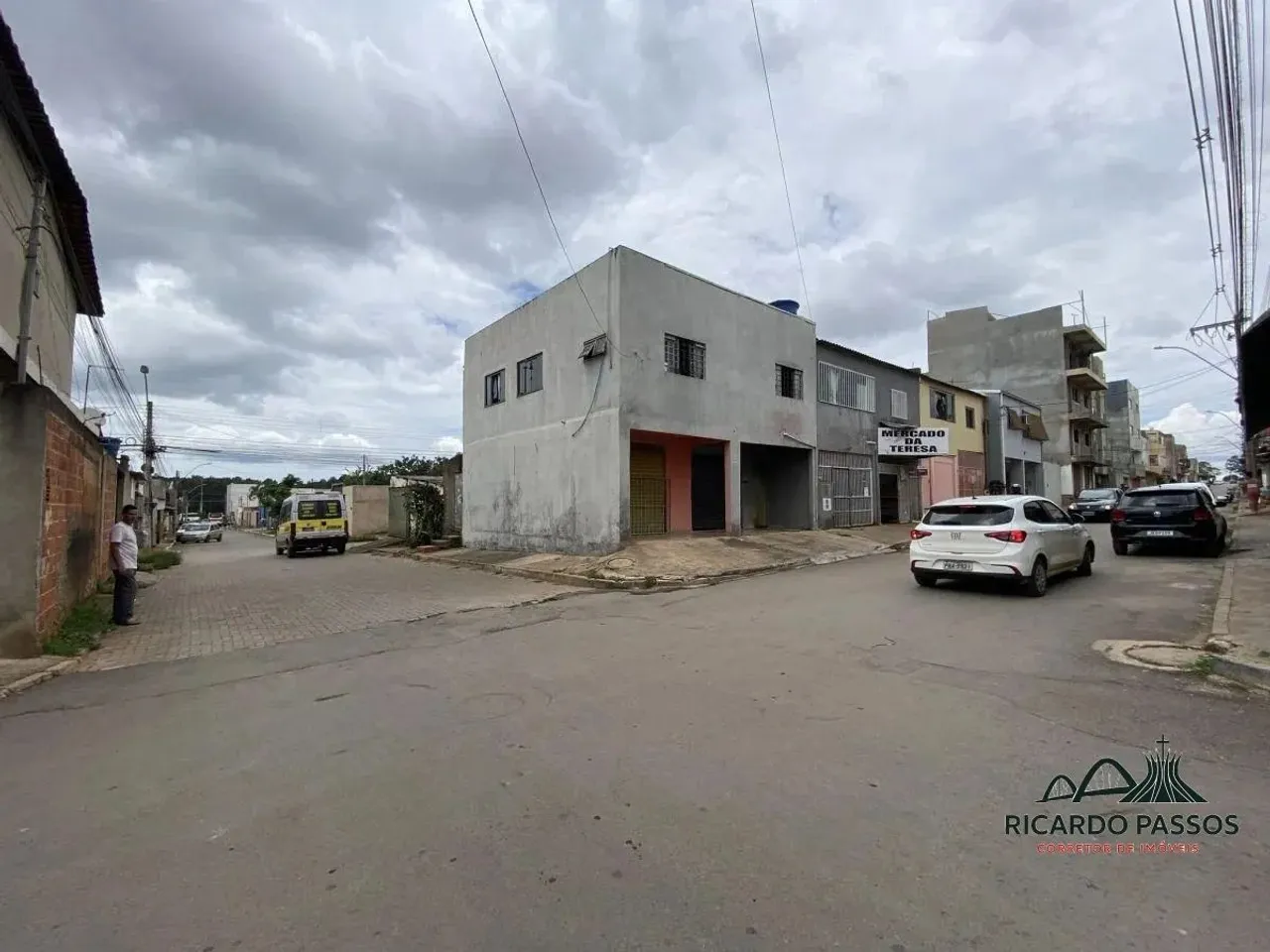 Prédio Esquina Vazado Itapoã I Lojas + Aptos