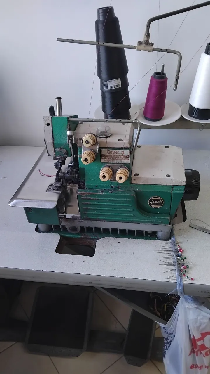 Máquina de Costura Industrial Yamata GN6-5