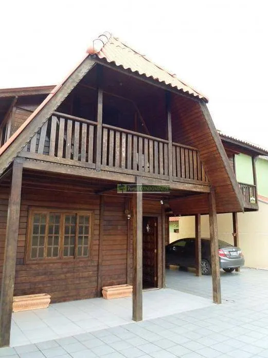 Sobrado com 3 dormitórios à venda, 231 m² por R$ 899.000,00 - Pineville - Pinhais/PR