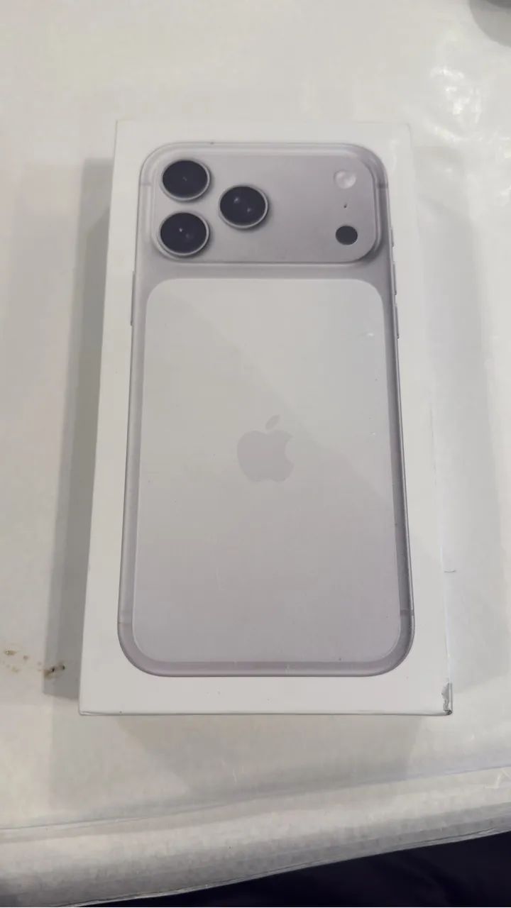 iPhone17Pro シルバー　256GB iPhone 17 Pro Apple 256GB, Prateado | KaBuM!