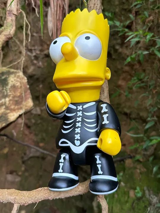 Boneco Bart Simpson Esqueleto,medidas disponíveis nas fotos - Foto 2