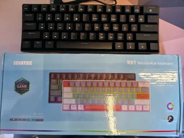 Teclado gamer mecânico com fio SKYLiON K61 60% RGB Black Switch Blue - Novo na caixa - Foto 3