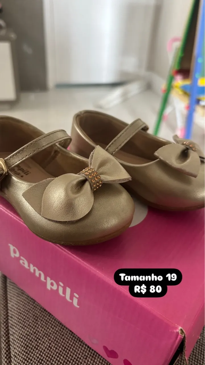 Sapatilha Pampili dourada TAM 19
