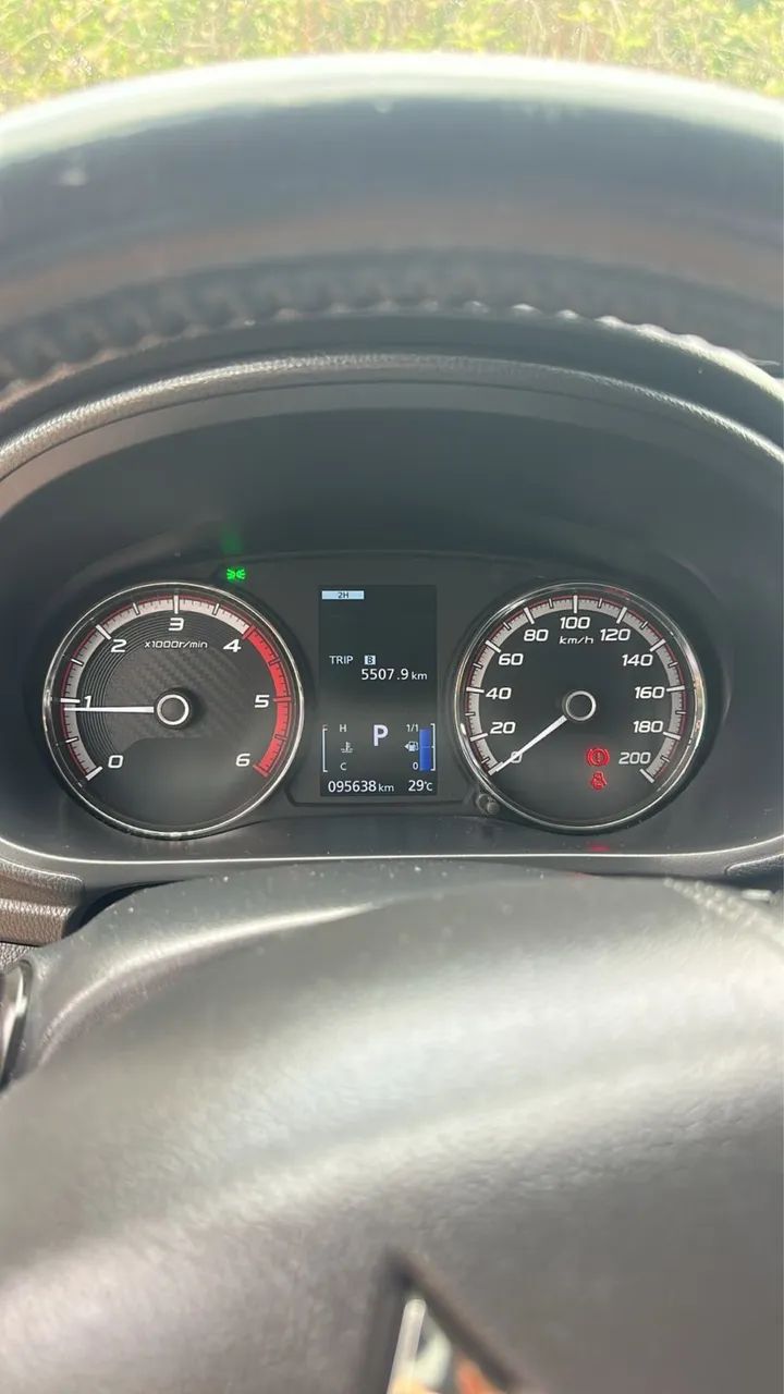Mitsubishi L200 Triton Sport HPE 2.4 CD Diesel Aut. 2023 - Foto 3