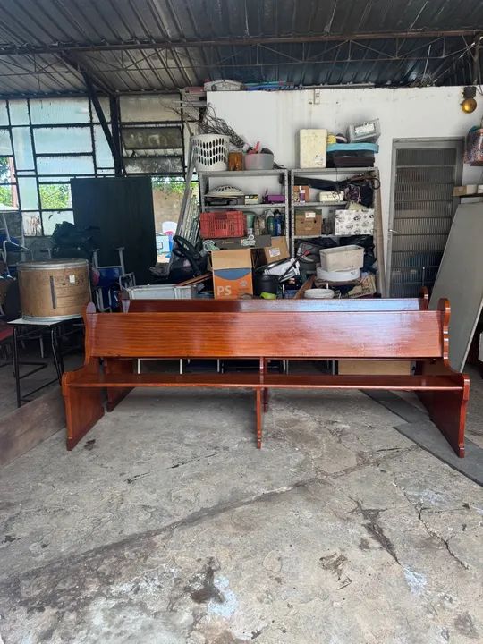 Banco de madeira maciça - ideal para igreja ou eventos - Foto 3