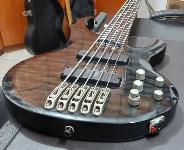 Baixo Ibanez BTB 405qm