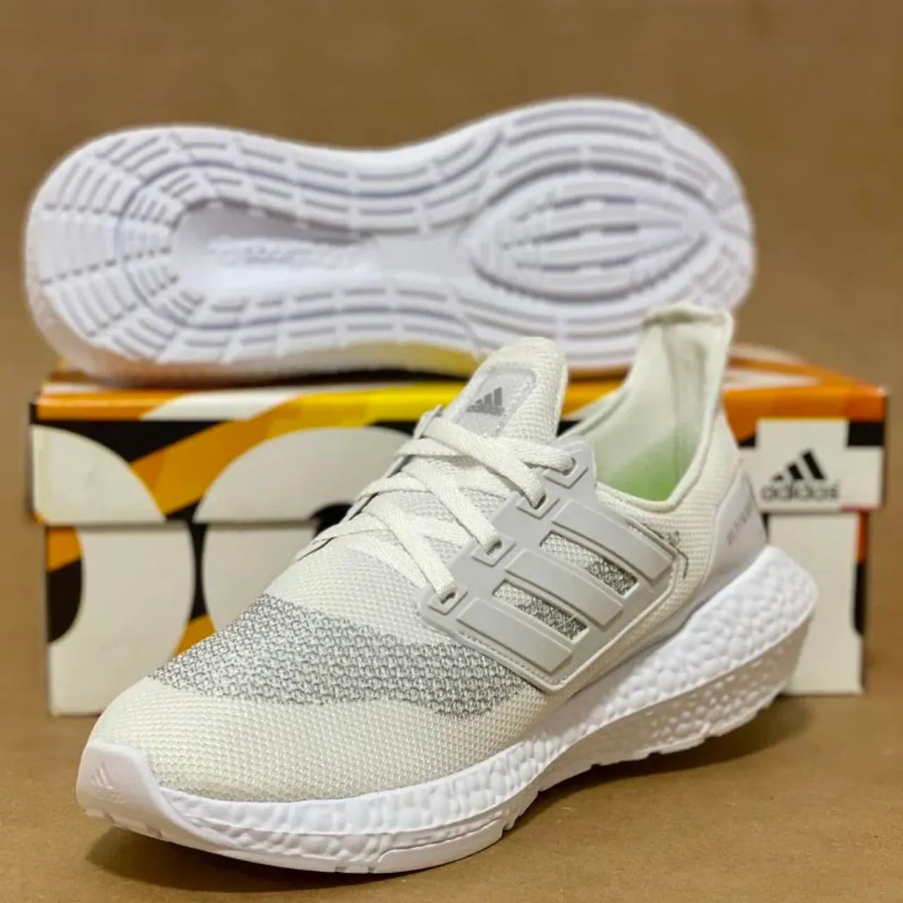 Tênis Adidas Ultraboost Branco - Novo! - Foto 3