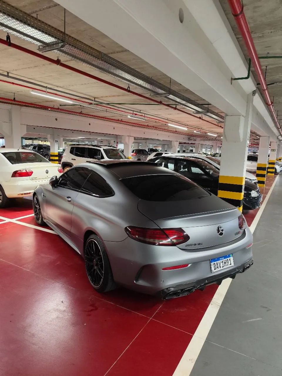 C63s coupe v8 biturbo  aceito troca  - Foto 5