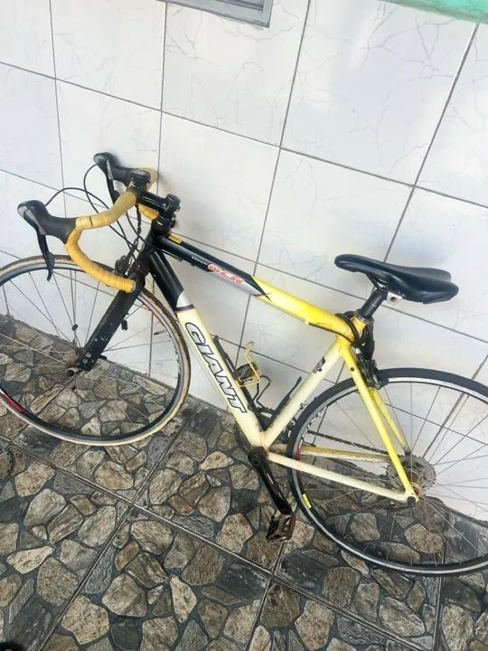 Bicicleta Giant - Amarela - Foto 4