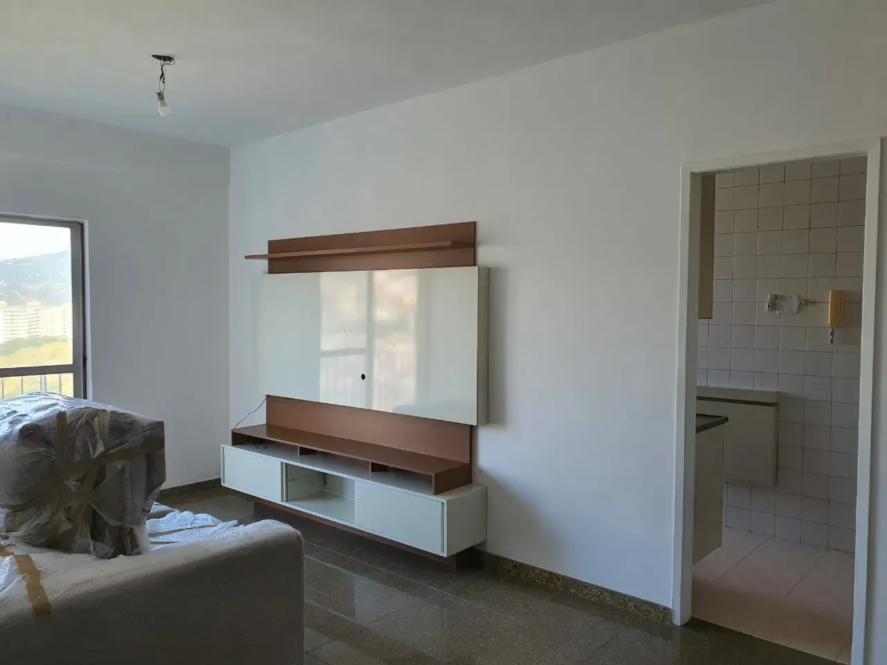 Condomínio Los Angeles, ótimo apartamento, 65M2, suíte, 2 vagas.