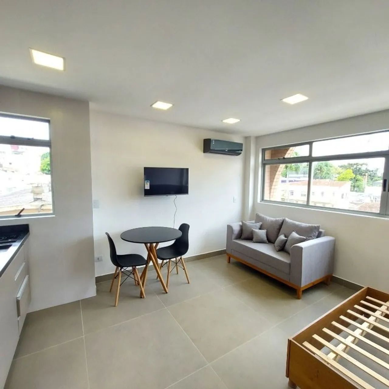 Apartamento NOVO-MOBILIADO-EQUIPADO com 01 quarto (Studio) para Locação com 32 m² no Centr - Foto 2