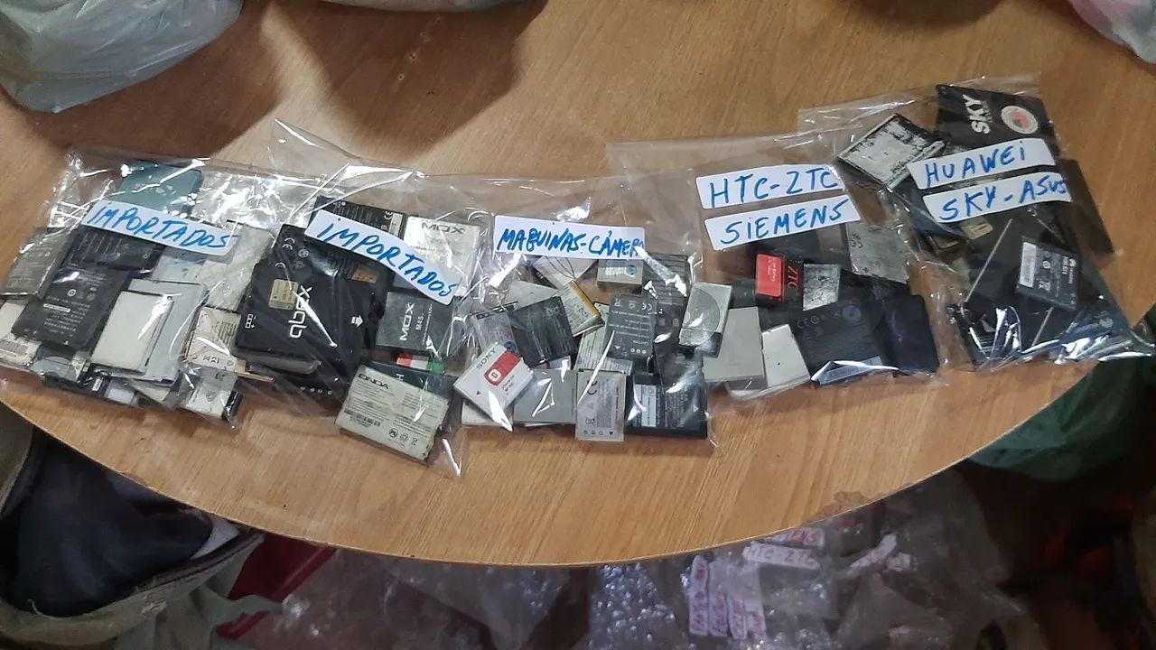 Baterias para Celular Diversas Marcas  usadas. - Foto 4