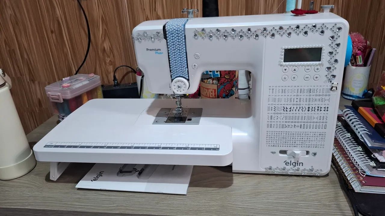 Maquina de costurar Elgin 1 ano de uso. - Foto 5