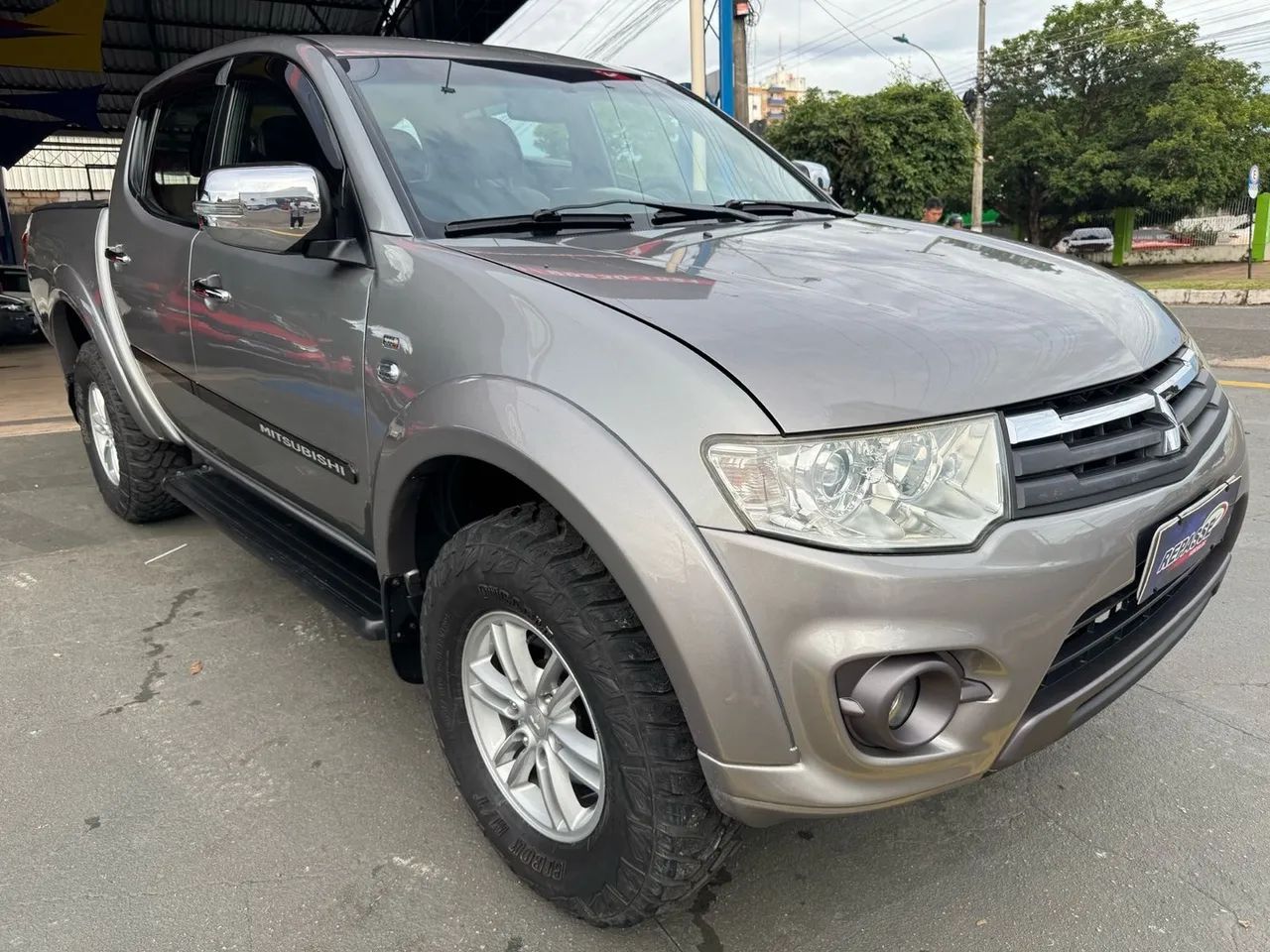 Triton 2014 HPE 4X4 Manual REPASSE VEÍCULOS  - Foto 3