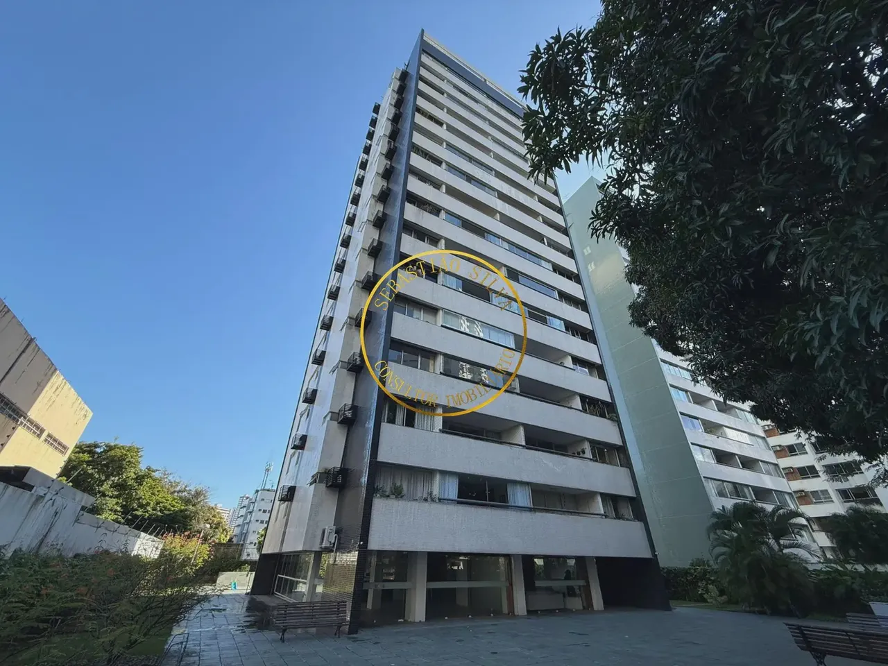 Imóvel para aluguel e venda com 130 metros quadrados com 3 quartos em Graças - Recife - PE