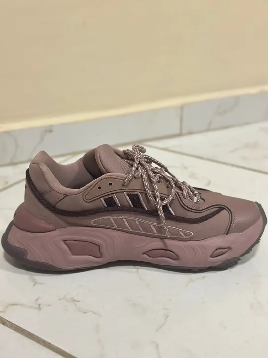 adidas Tênis feminino Oznova com cadarço casual - original