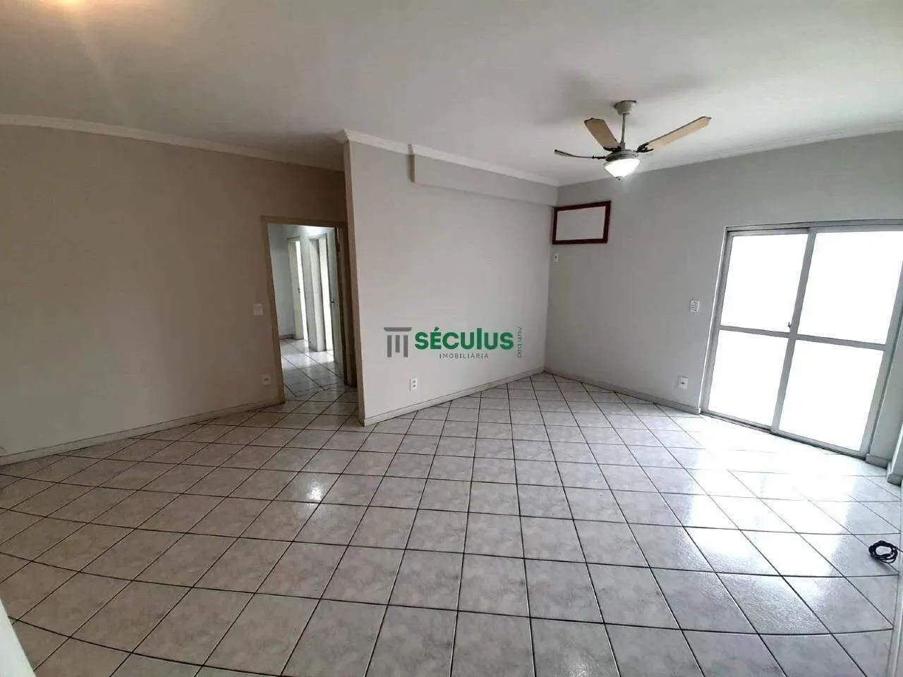 Apartamento para aluguel, 4 quartos, 1 suíte, 1 vaga, Centro - Jaraguá do Sul/SC