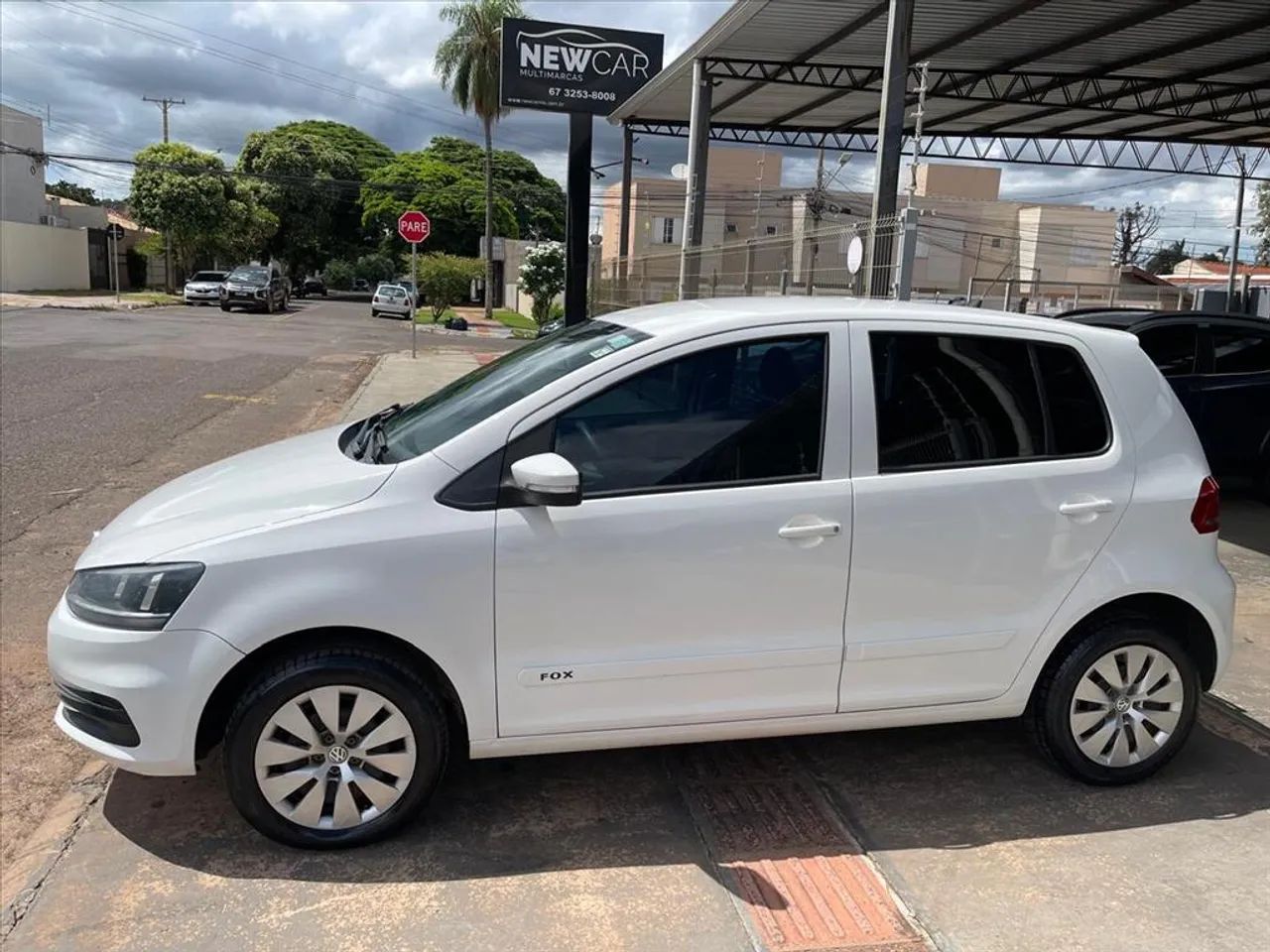 VOLKSWAGEN FOX 1.0 MPI TRENDLINE 12V FLEX 4P MANUAL - Foto 3
