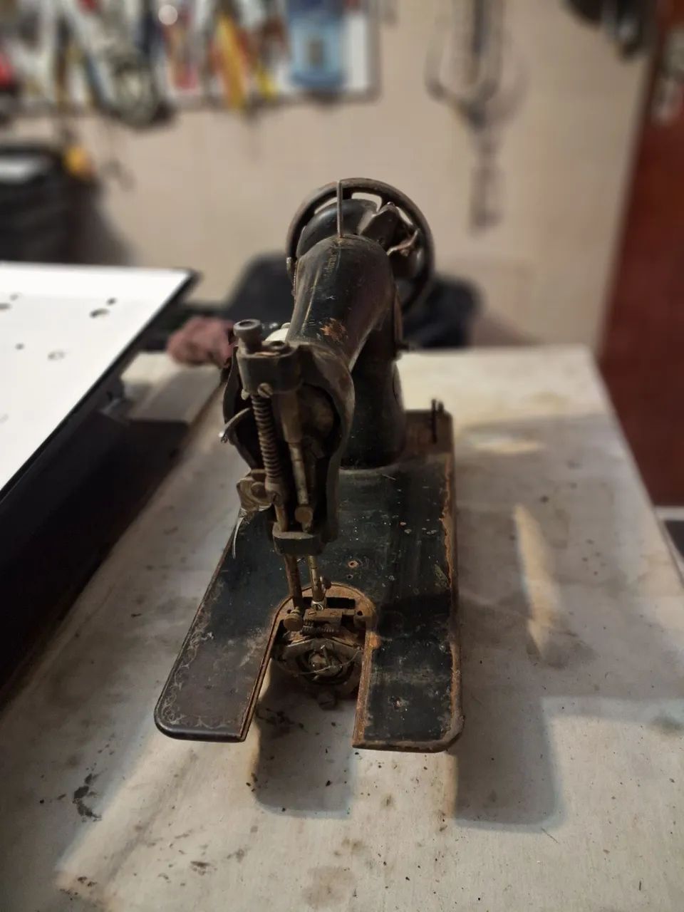 Maquina de costura antiga  decoração  - Foto 2
