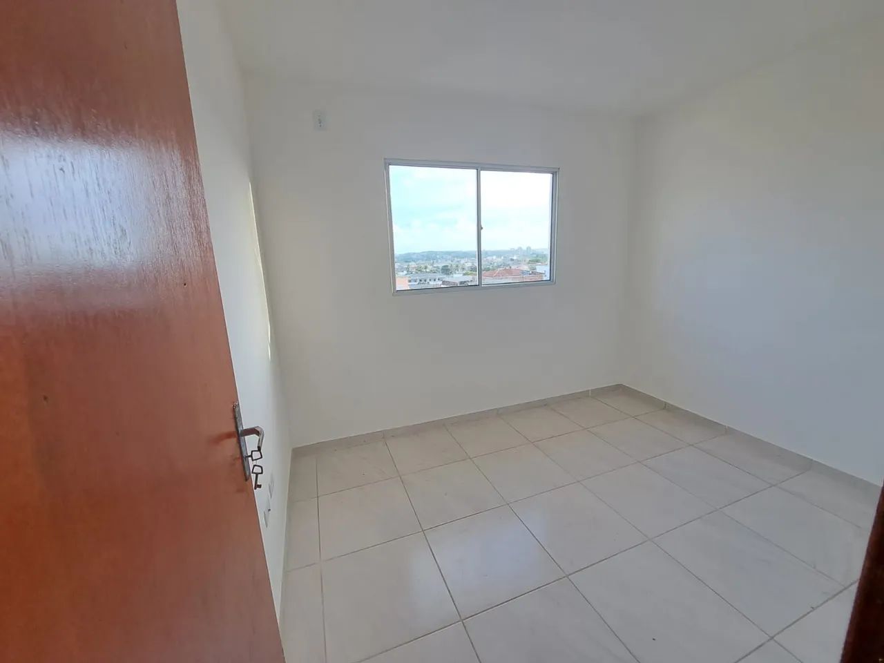 Alugo casa no primeiro andar  - Foto 3