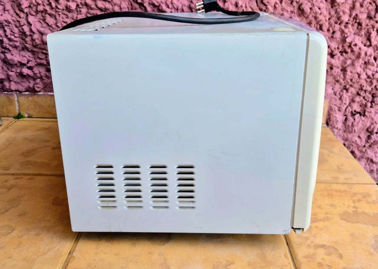 Micro-ondas Electrolux MEG41 (31L) - Não Funciona - Para Peças/Técnicos - Foto 5