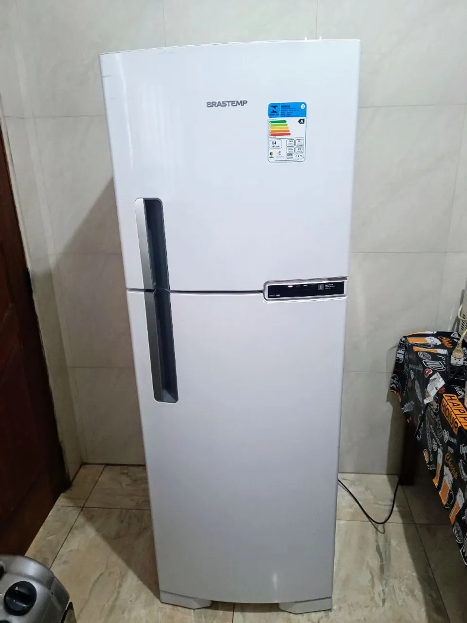 Geladeira Brastemp Frost Free Duplex 375 litros com Compartimento Extrafrio BRM44HB 110V