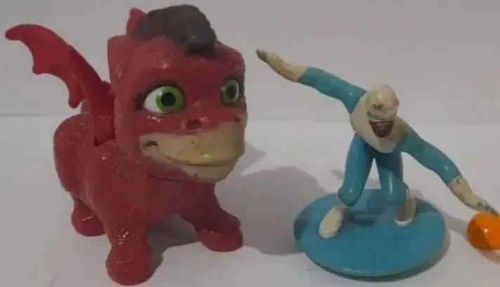 2 miniaturas antigas de desenhos infantis