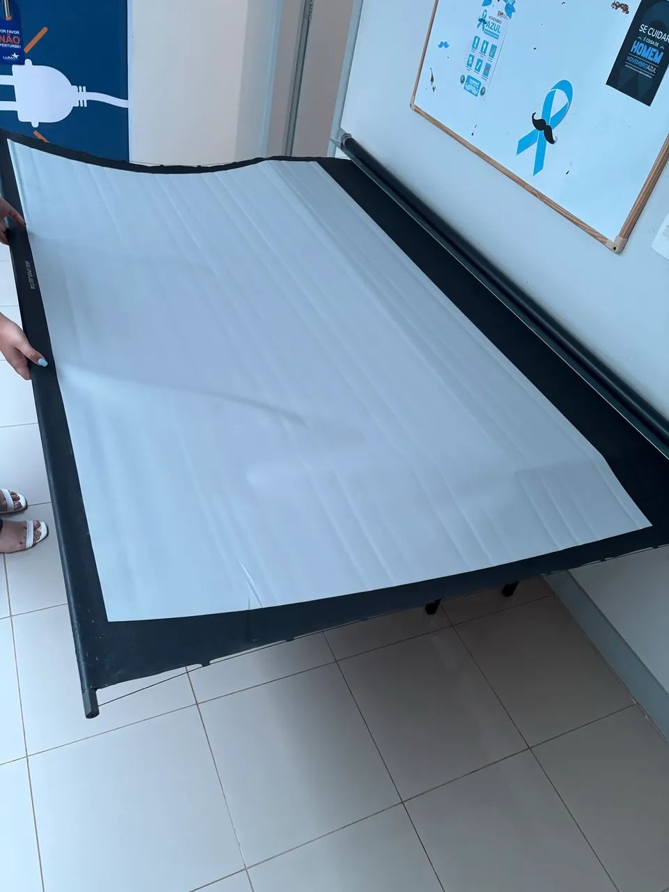 Tela Retrátil Elétrica Tensionada C/moldura P/gesso sem controle  - Foto 6