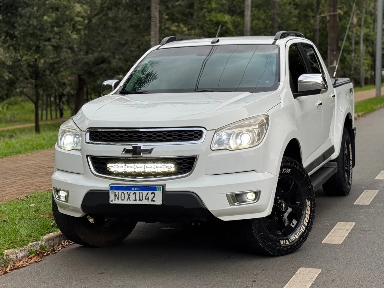 S10 LTZ 2014, PNEUS NOVOS E IPVA 25 PG!