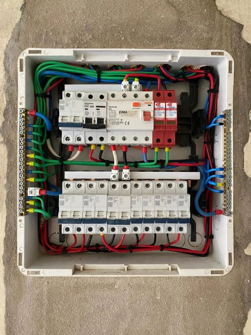 SERVIÇOS DE ENGENHARIA ELÉTRICA