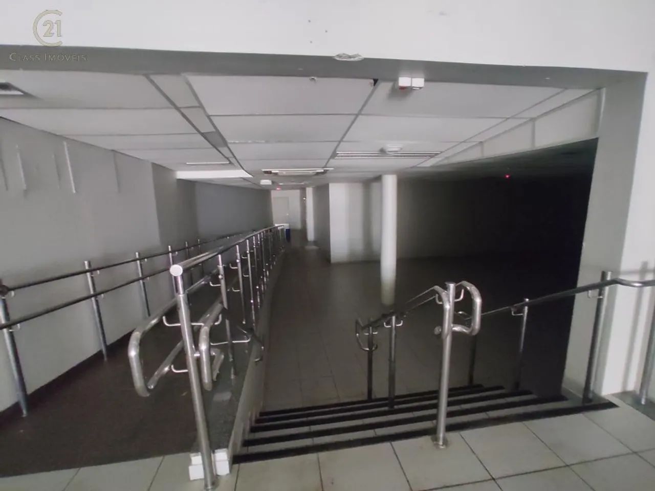 Loja para alugar em Londrina, Centro, com 740 m² - Foto 4