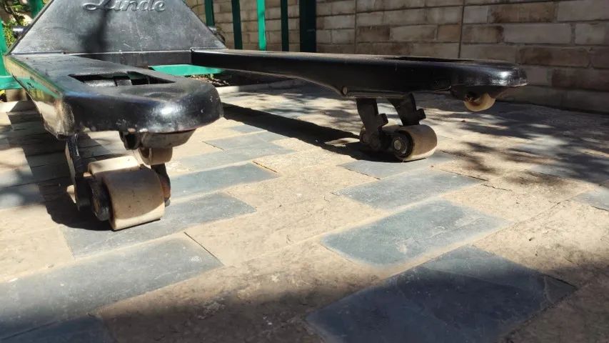 CARRINHO HIDRÁULICO PALETEIRO LINDE - REFORMADO E PRONTO PARA TRABALHAR - Foto 3
