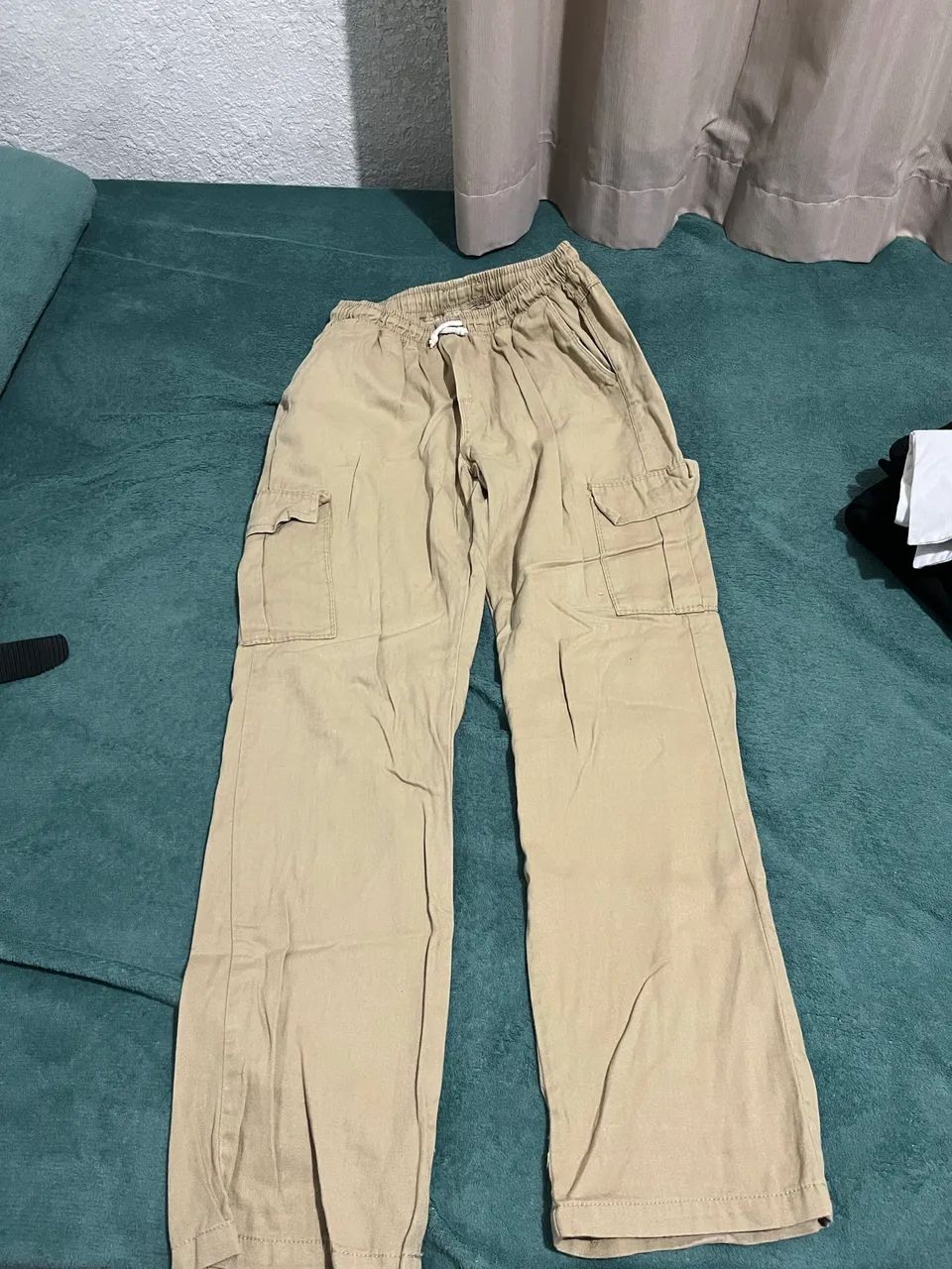 Calça cargo bege 