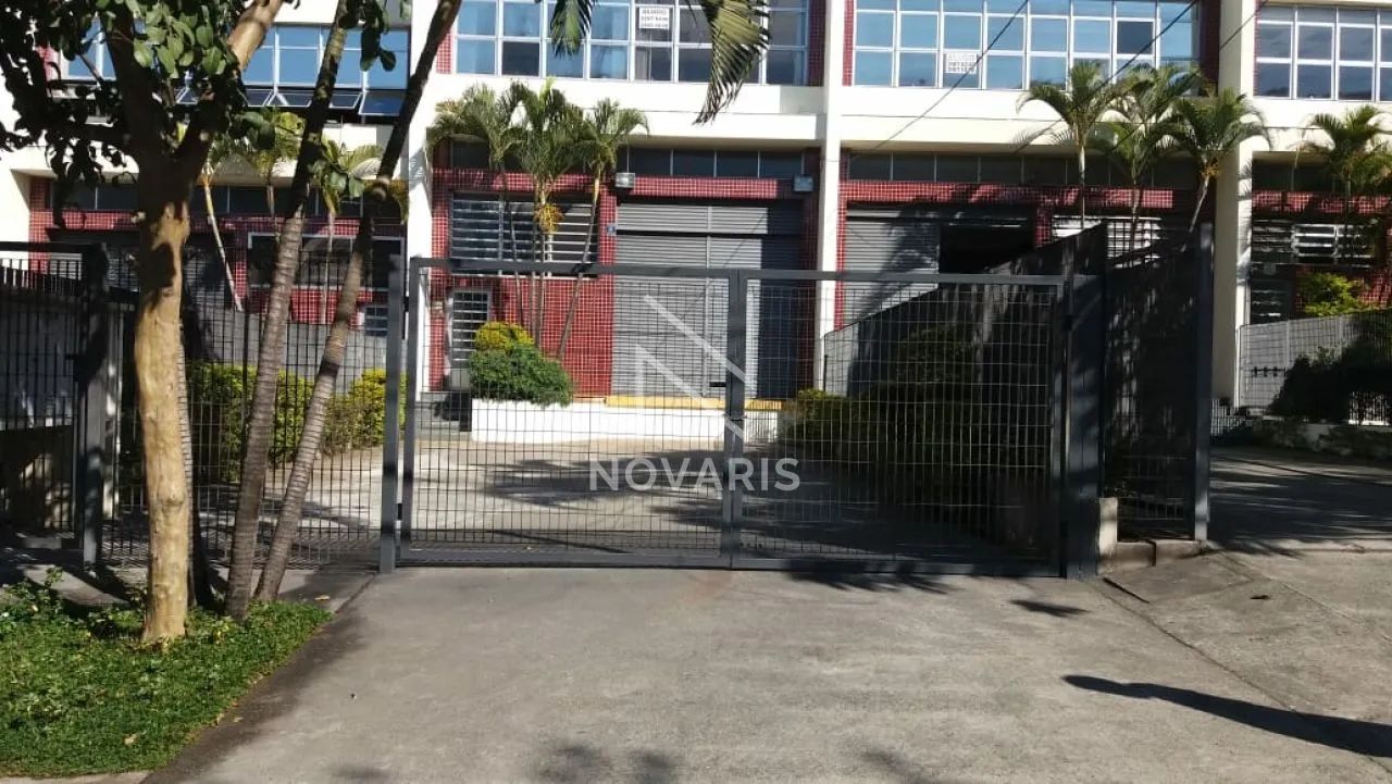 Armazém comercial / industrial em otimo estado de conservação - Alphaville Industrial
