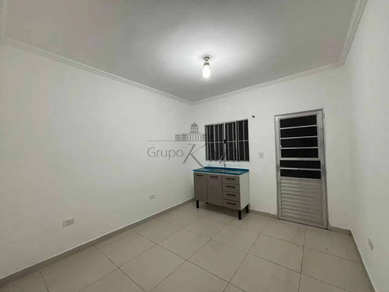 Oportunidade - Casa - Jardim das Indústrias - 2 Dormitórios - 90m².