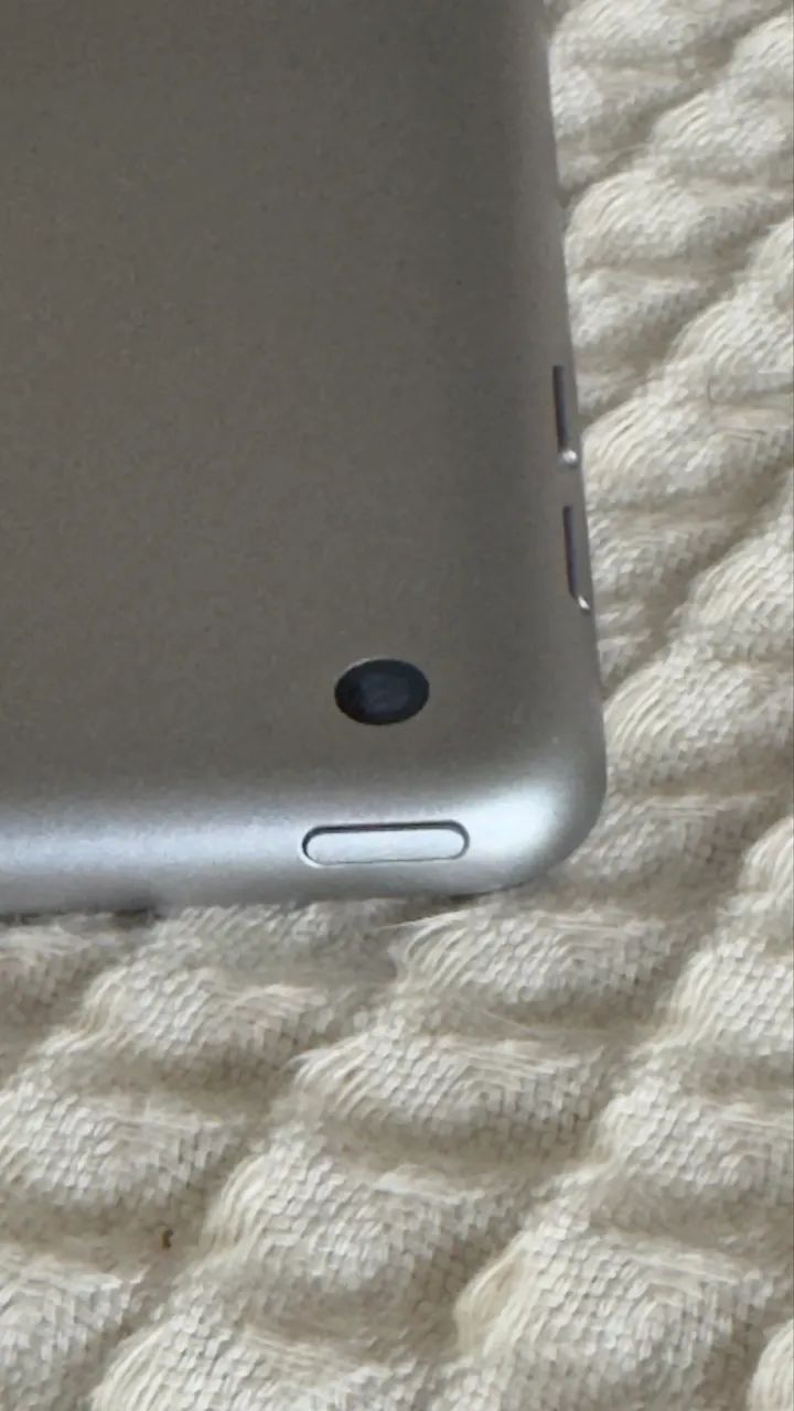 iPad Apple 6ª Geração 32GB Wi-Fi - Prata - Modelo A1893 - Foto 5