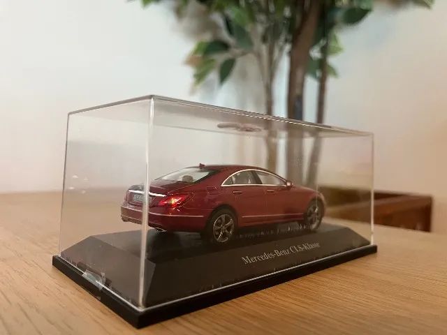 Miniatura Mercedes CLS 1.43 Vermelho. - Foto 3
