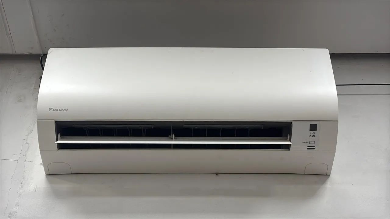 2 Ar Condicionado Carrier e Daikin 36000 e 18000 BTUs - Perfeitos 