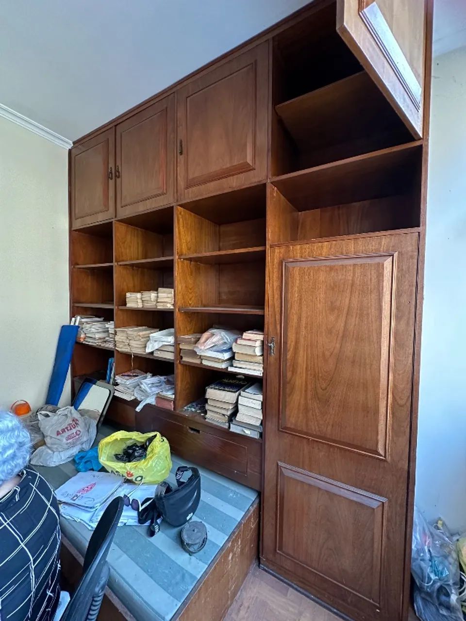 Guarda roupa de madeira  - Foto 2