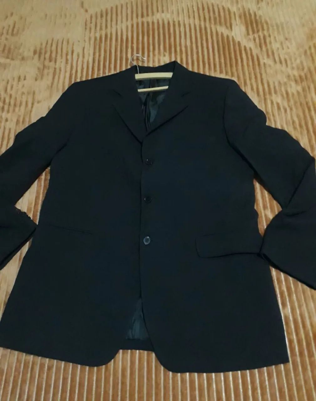 Lindo paletó preto tamanho 52