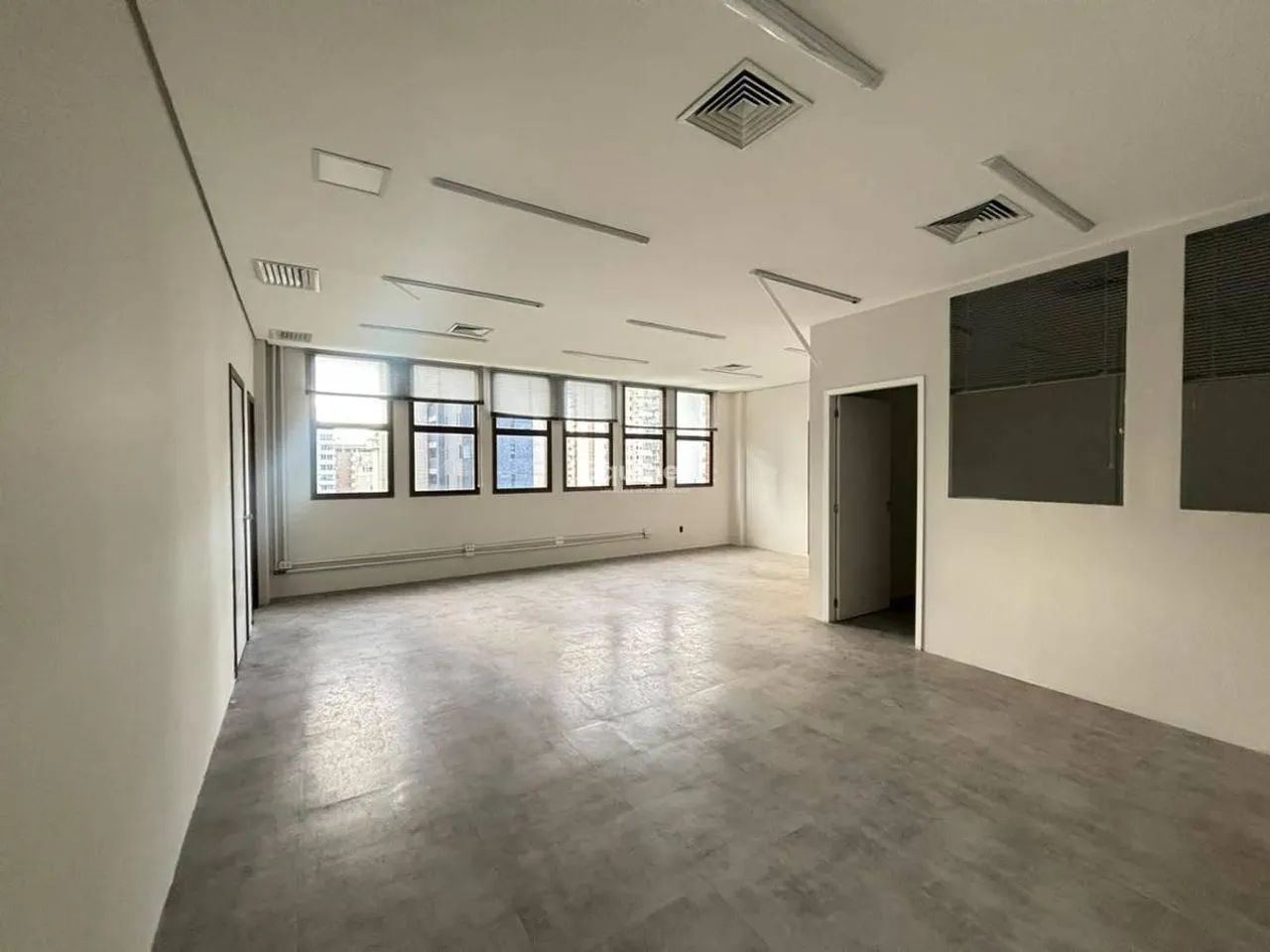 Sala comercial para alugar na Savassi | 65 m² e 1 vaga - Foto 2