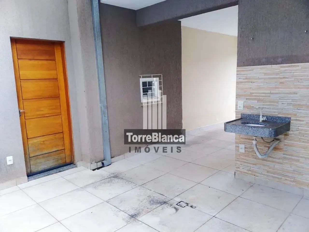 Sobrado com 4 dormitórios e piscina em Uvaranas - Foto 2