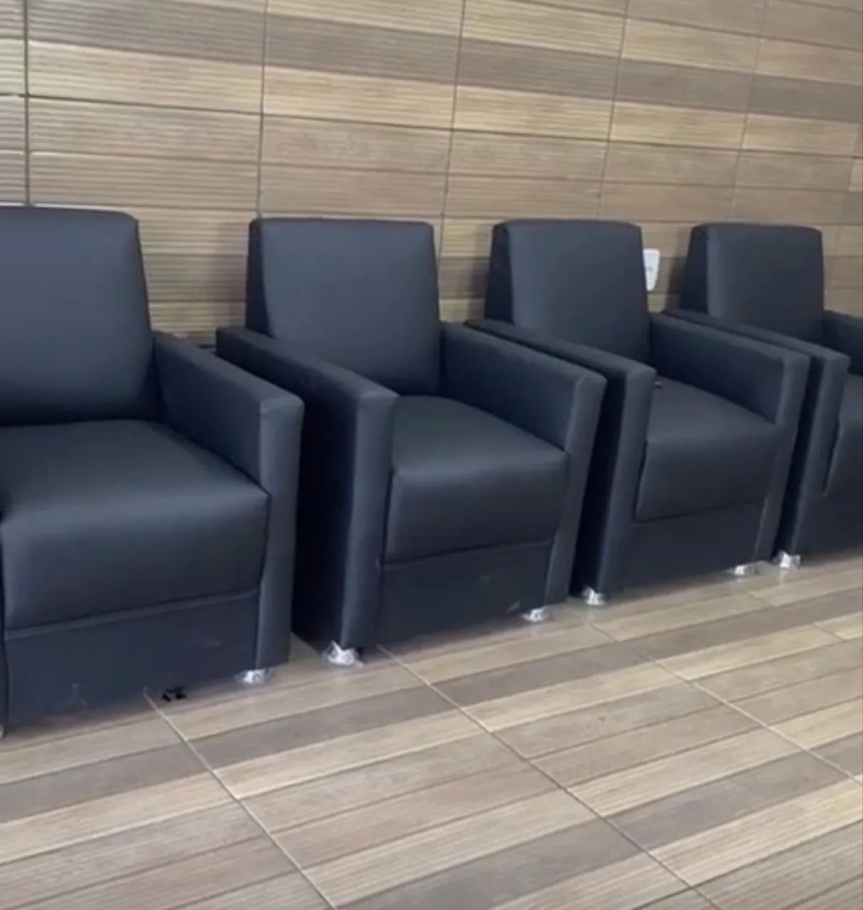 Poltronas braço longo direto de fábrica  - Foto 2