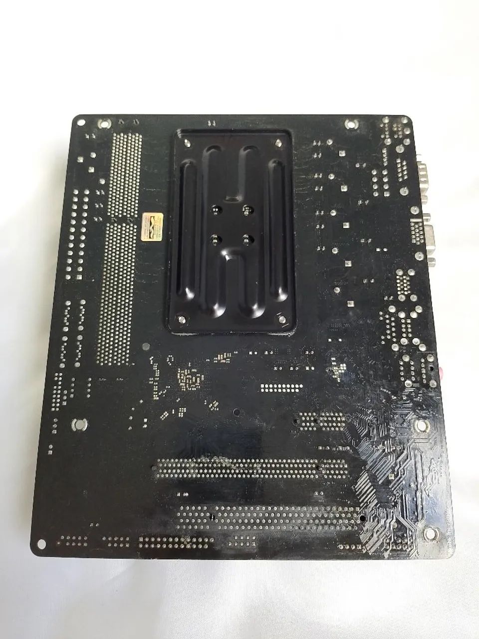 Placa mãe Asrock N68-GS4 FX com processador e memória ram  - Foto 2