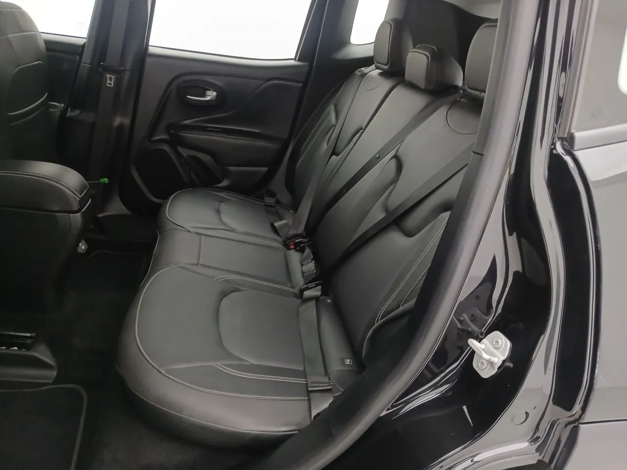 Jeep Renegade Long. T270 1.3 TB 4x2 Flex Aut., foto 17 de 18